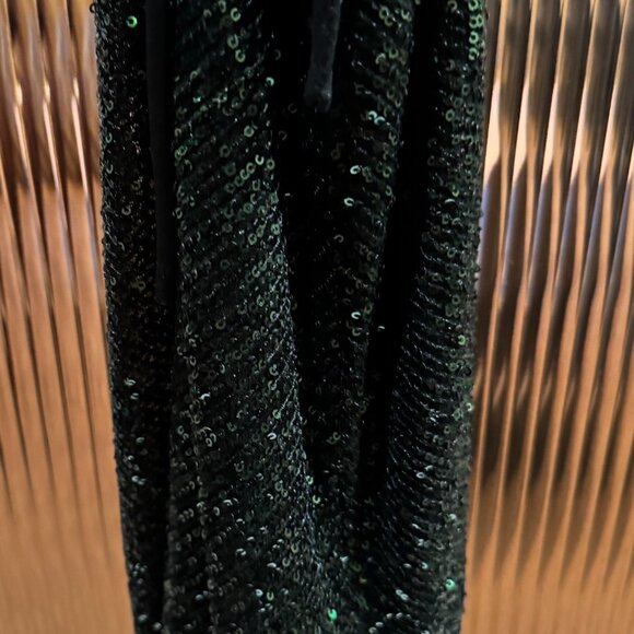 Holiday Sequin Sleeveless dress - Picture 4 of 16